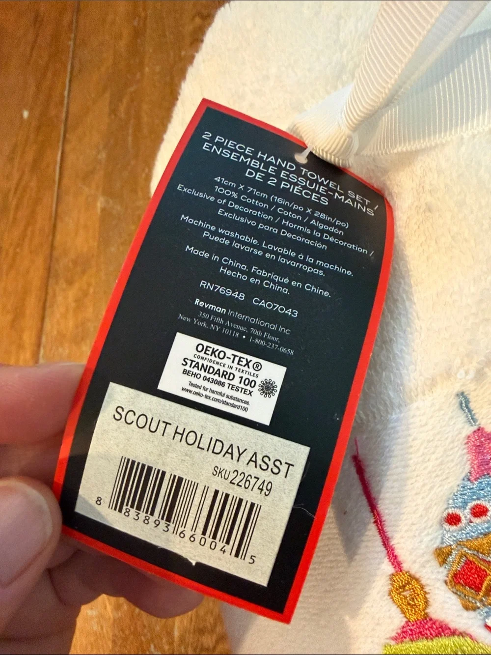 Scout Holiday 2 Piece Hand Towels NWT